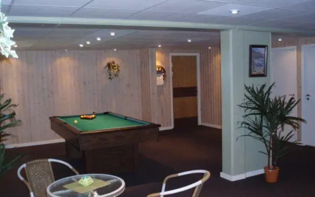 Hotell & Camping Storlungen