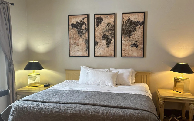 Riverside Hot Springs Inn & Spa - Adults Only