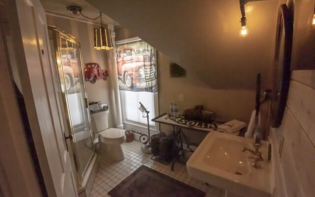 Secrets on Main Bed & Breakfast