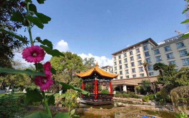 Yunnan Zhenzhuang Guest House