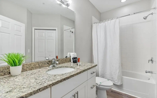 Thematic 4 bdr Near Disney-22101