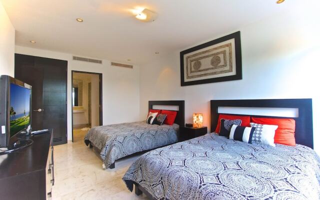 Elements Penthouse 14 3 Bedroom Condo by RedAwning