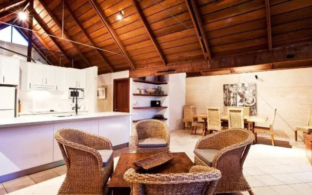 Whalers Cove Villas