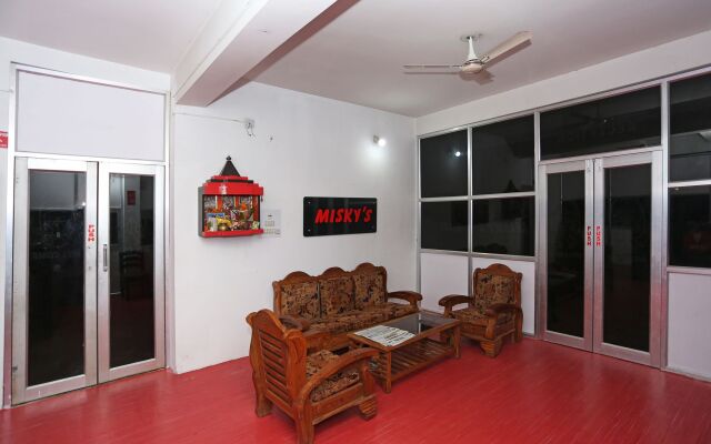 OYO 4110 Miskys Guest House