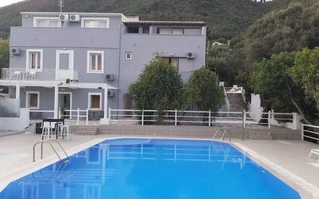 Olga's Sea View Studios -500m from Ipsos