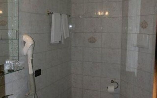 Hotel Airone