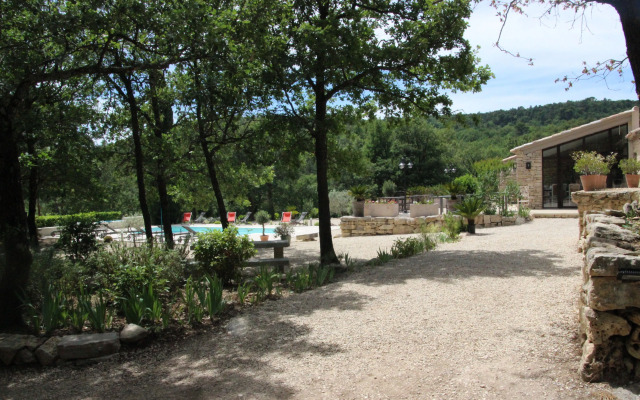 Hameau Fleur de Pierres B&B