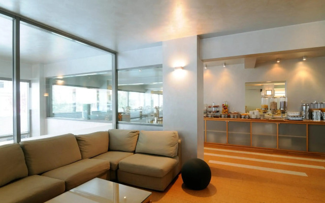 Maniatis Hotel