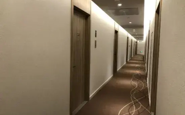 HanTing Hotel (Beijing Shangde Center)