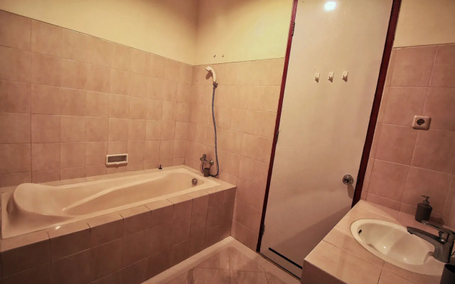 Villa Mawar Syariah, 3 BR, Nice View ke Bukit