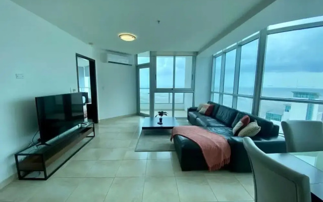 Mar Rojo I 2 Bedroom in Costa del Este