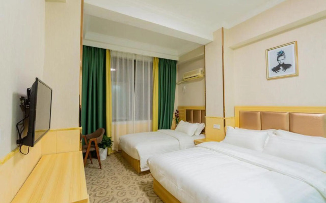 Starway Hotel (Huquan Huashi East Branch)