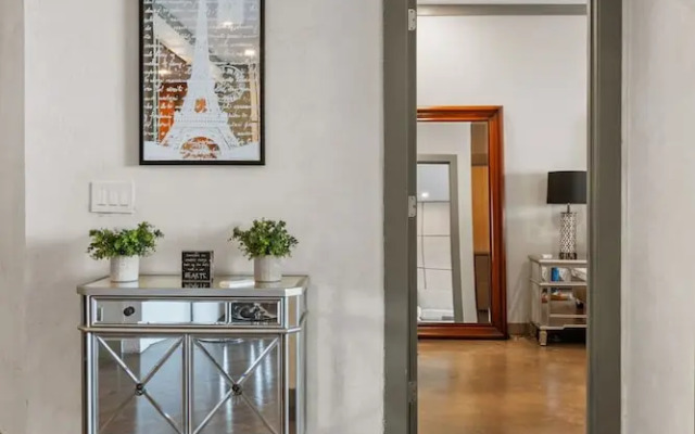 Stylish Westwood Condo