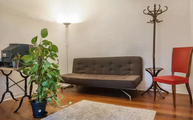 Studios Paris Bed & Breakfast - Le Jardin de Montmartre