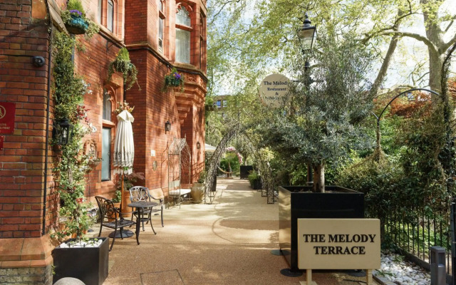 St Paul's Hotel