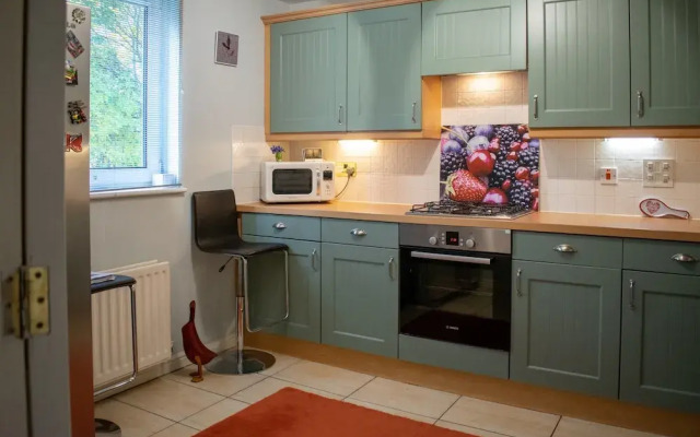 Homely 2 Bedroom Flat in Bonnington