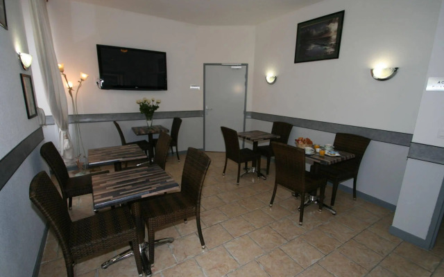 Hotel Magenta