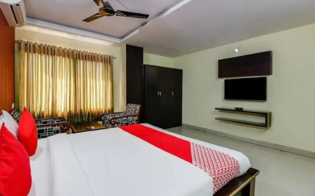 Maruthi Residency Inn