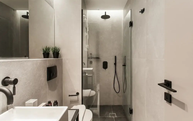 UPSTREET Modern Minimalist 3BD Apt-Hilton