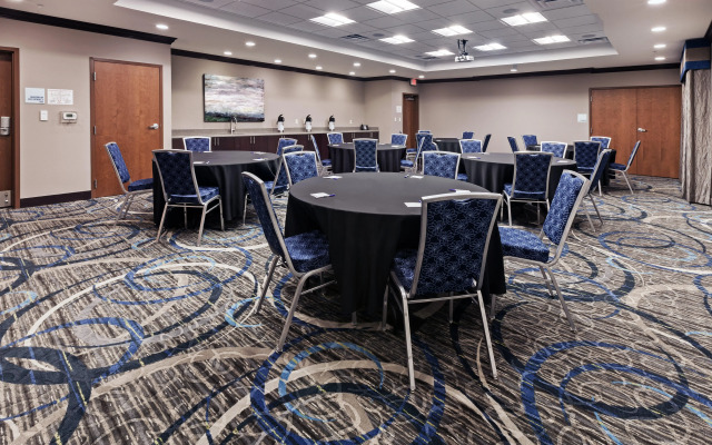 Holiday Inn Express & Suites Glenpool-Tulsa South by IHG