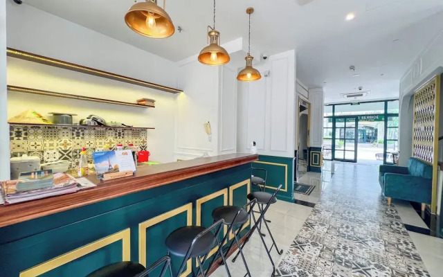 Marina Seaside Boutique Hotel