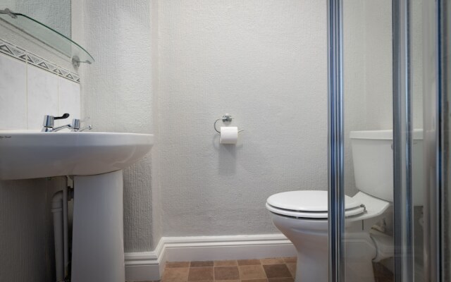 Coasters Hotel & Apartments