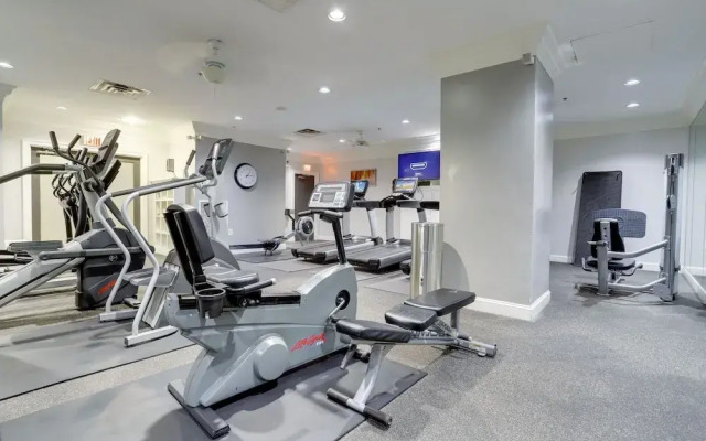 Spectacular 1 BR Condo at Ballston