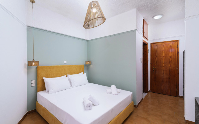 Eleaterra Hotel