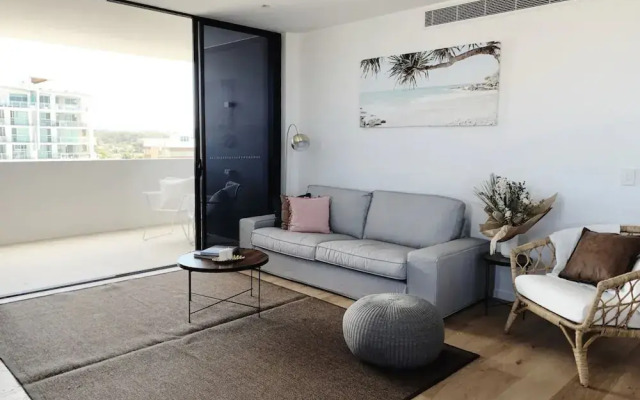 Modern 2 Bedroom Palm Beach Apartment With Ocean Views