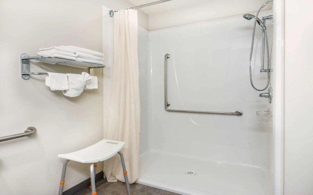 Super 8 by Wyndham Innisfail