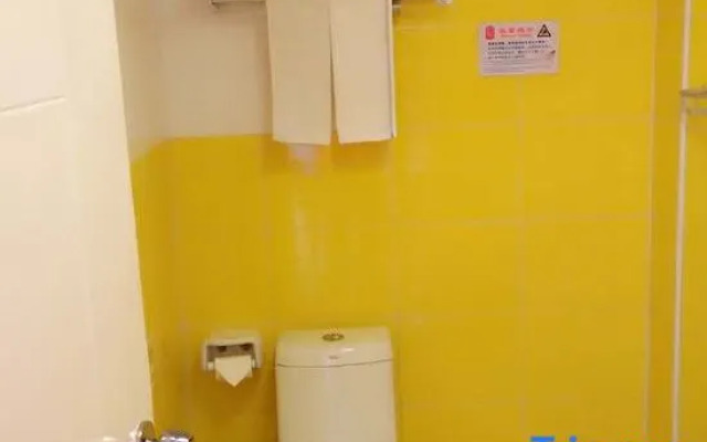 Pebble Motel (Jingshan)