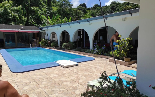 Mahina's Lodge