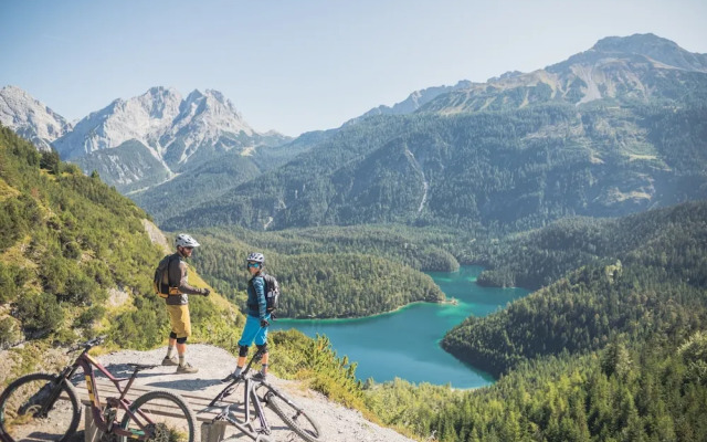 Premium Apartment With Garden