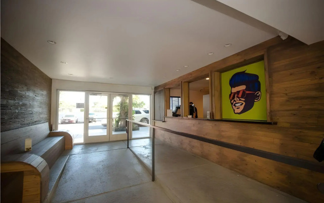 Thunderbird Hotel