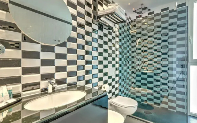Modern Apartment in Rimini Italy with Hot Tub