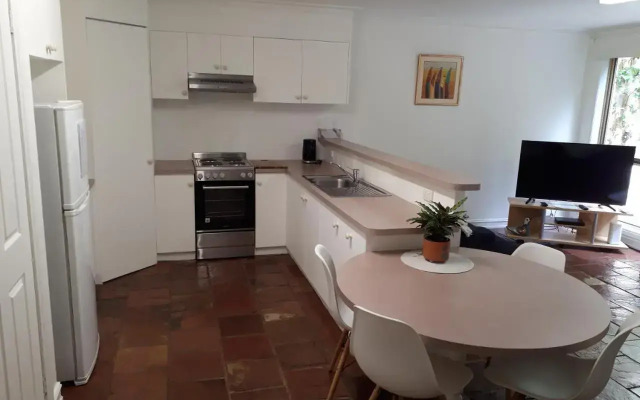 Roshnier Apartment