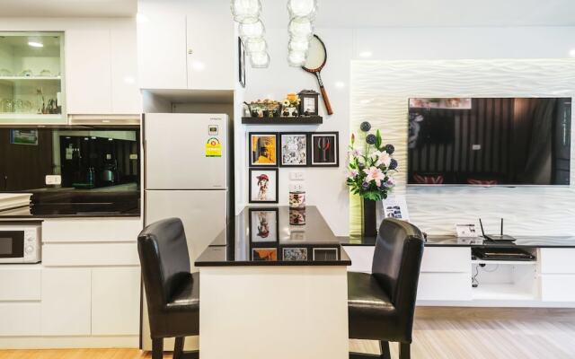 Bluroc Hua Hin by FavStay