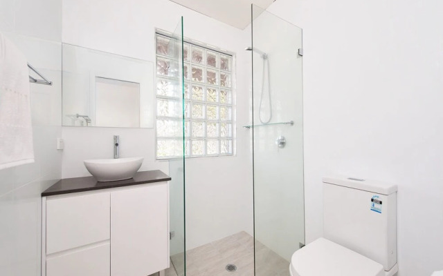 Emerald Studio Room 1 Seagrass Circuit