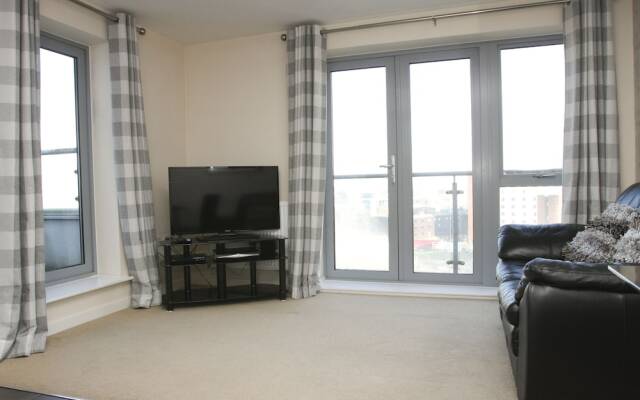 2 Bed Modern Apartment-Wilmington Close