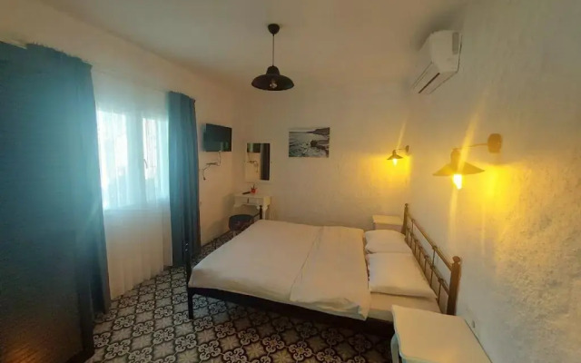 Badem Ici Alacati