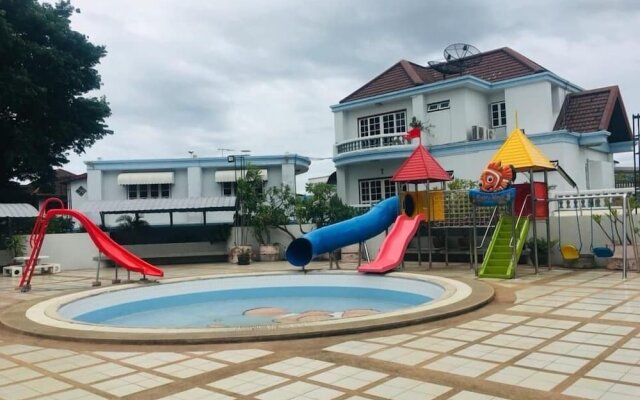 Buathong Pool Villa