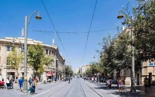 Wonderful Central Jerusalem 1 BDR/4 beds apt