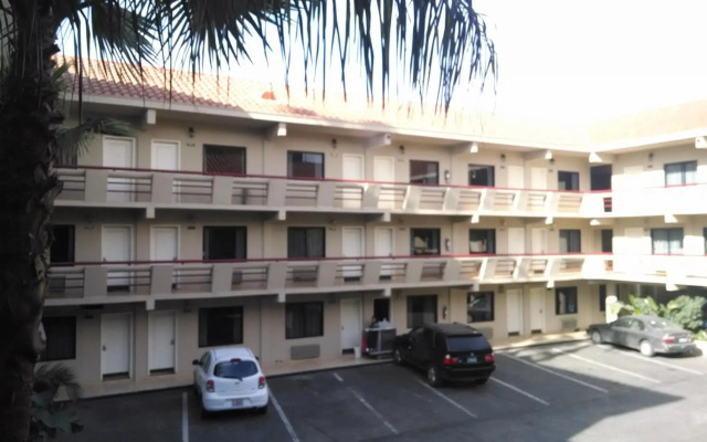 Hotel Frontiere