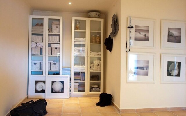Luxury Seaview Apartment, 60sec Walk To Beach!