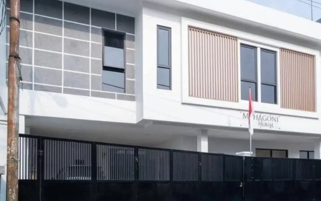 Hotel O Mahagoni House Syariah