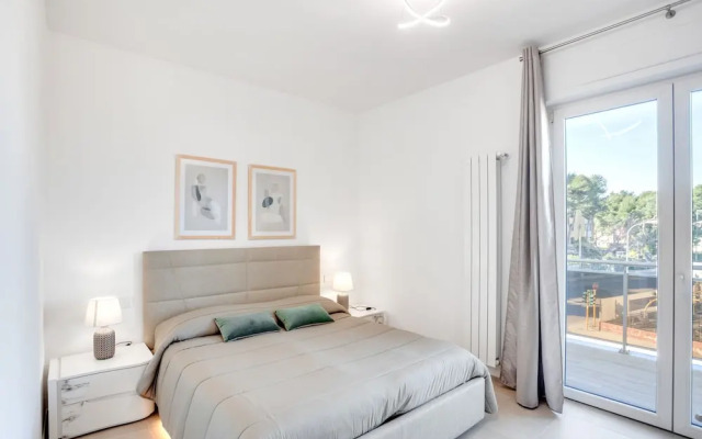 Casa Levante between Sea and Pinewood