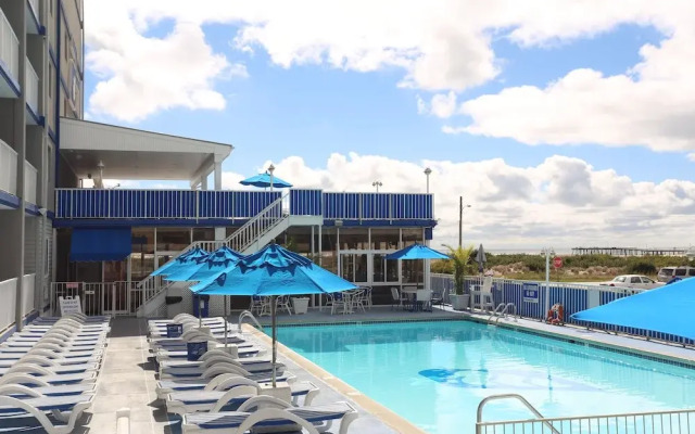 Adventurer Oceanfront Inn