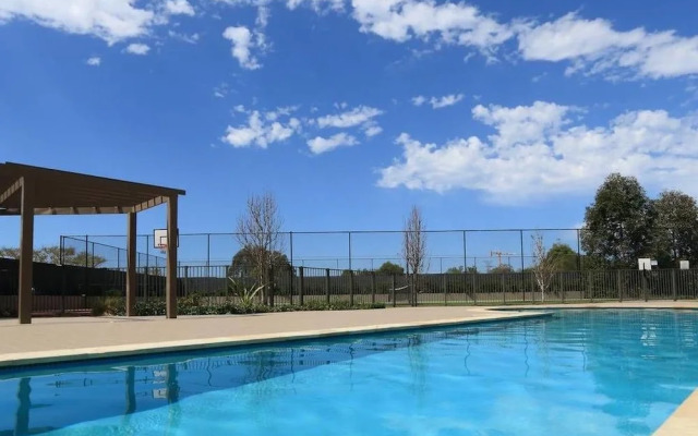 Modern Apartment Near Olympic Park