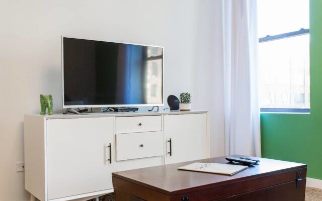 Juniper Mist - Modern 1 Bdr in Downtown