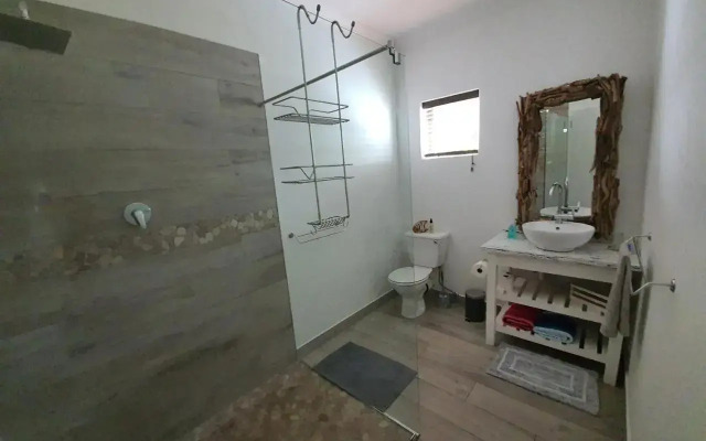Plett57 - Self Catering - Room No2
